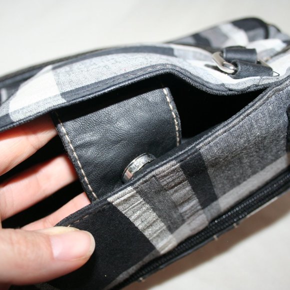 💗 NWOT PLAID BLACK WHITE PURSE w/ SMALL WALLET COMPARTMENT BAG MAGNETIC CLOSURE - Picture 12 of 16